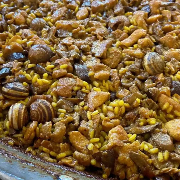 Plato de arroz de calidad con marisco